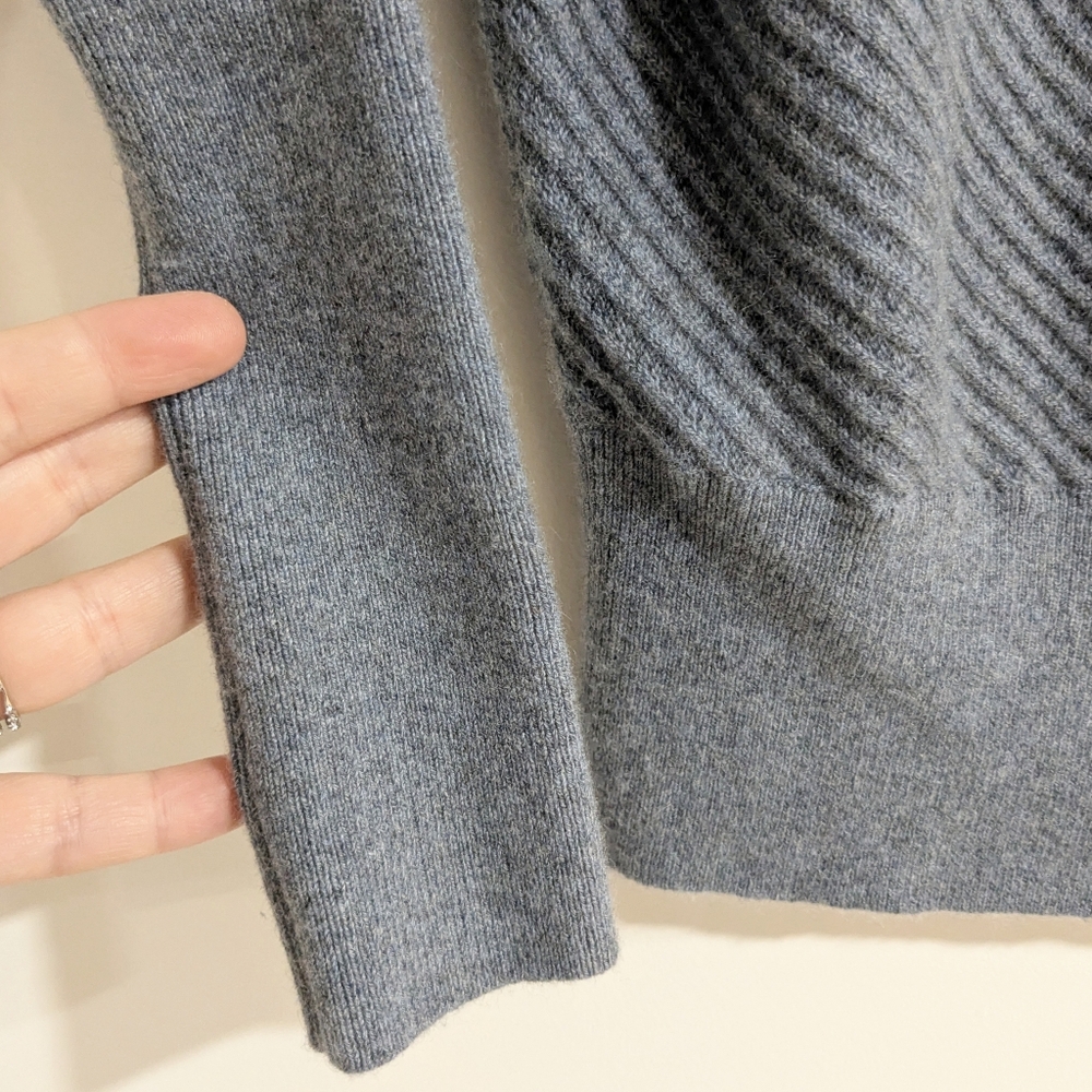 Womens Diagonal Rib Crewneck Sweater - Cream - Picture 3 of 7